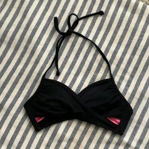 Pink Victoria’s Secret bikini top